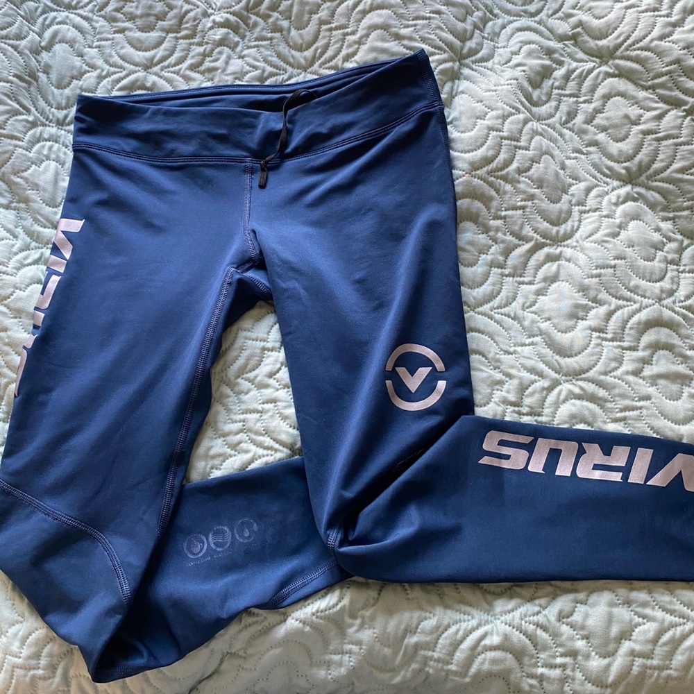 Virus Leggings